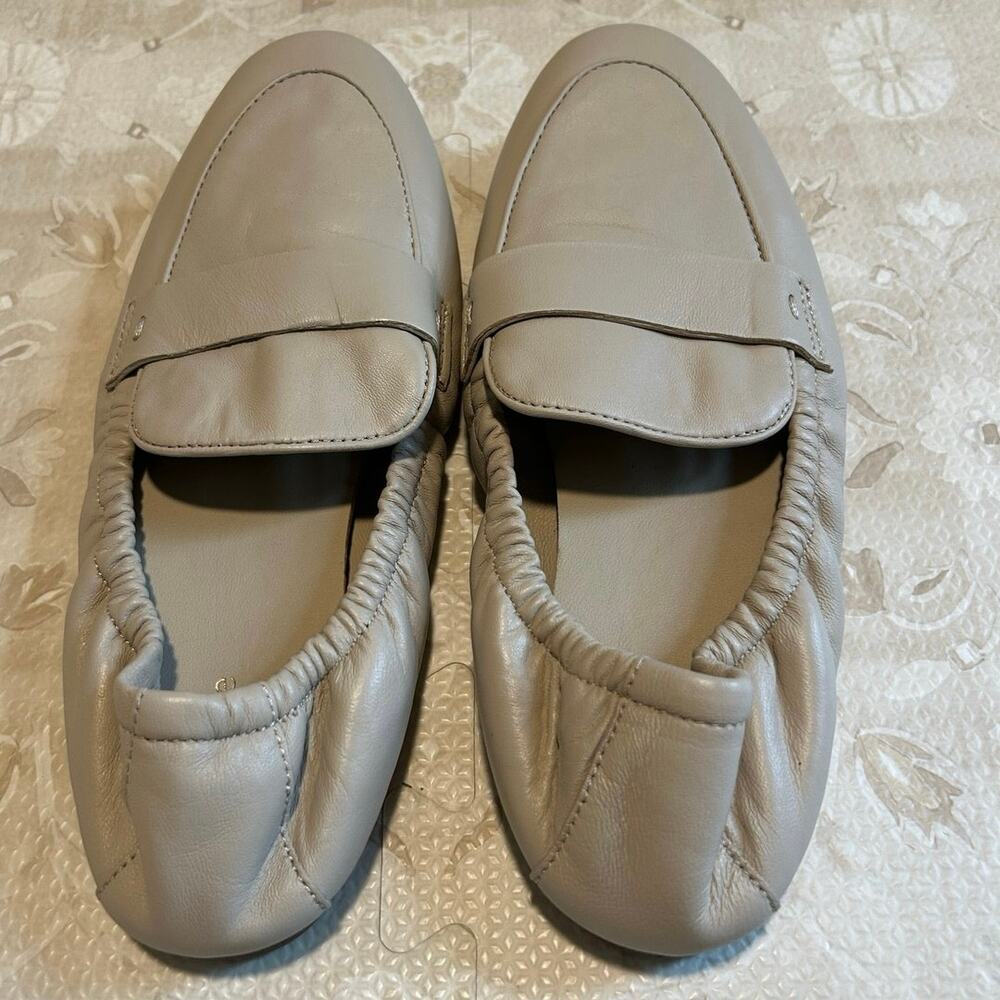 Quince Beige Off White Tan Italian Leather Soft Loafer Shoes EUC Size 7